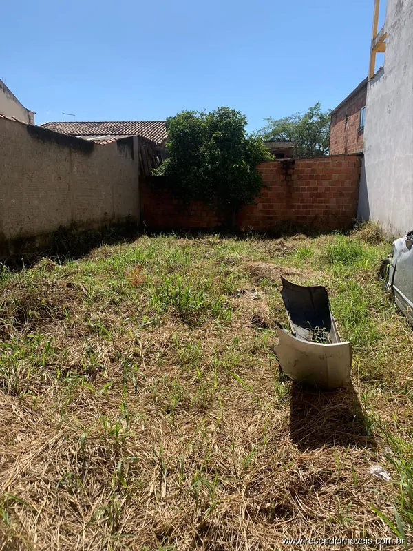 Foto 2 de 5 - Terreno para venda em Jardim Aliança
