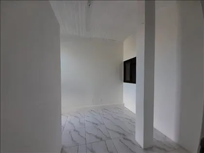 Sala Comercial para venda e aluguel em Centro - Imobiliária Roberta Imóveis
