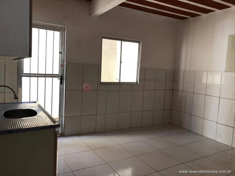 Foto 11 de 14 - Casa para aluguel em Vila Santa Cecília