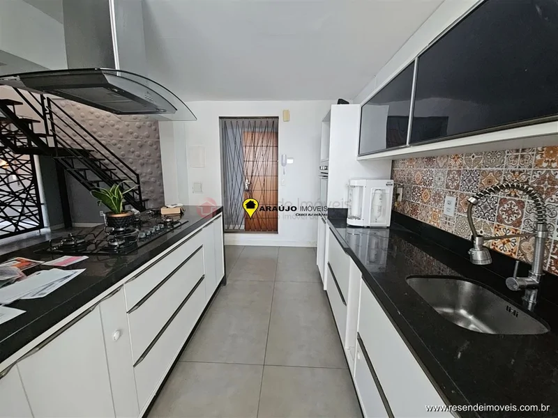 Foto 8 de 23 - Cobertura para venda em Comercial