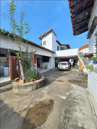 Casa para venda em Centro