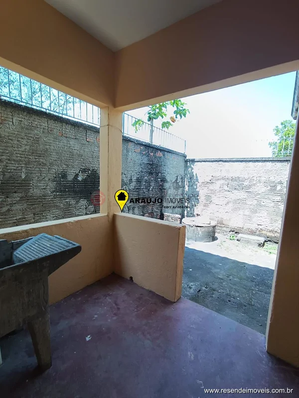 Foto 14 de 17 - Casa para venda em Parque Embaixador