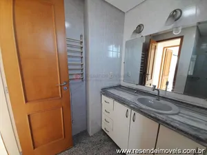 Apartamento para aluguel em Comercial