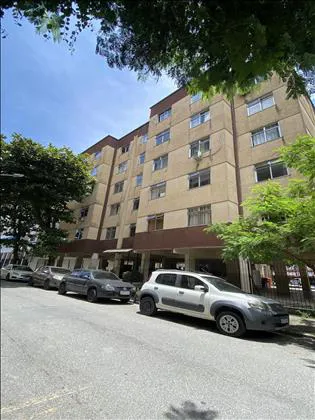 Apartamento para aluguel em Comercial