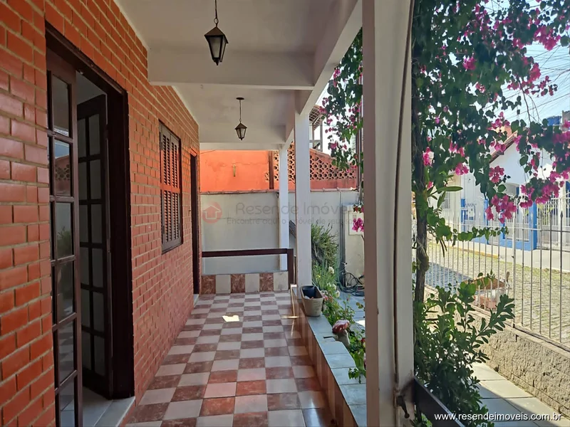 Foto 1 de 21 - Casa para aluguel em Vila Santa Cecília