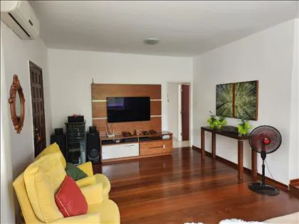 Casa para venda em Jardim Tropical