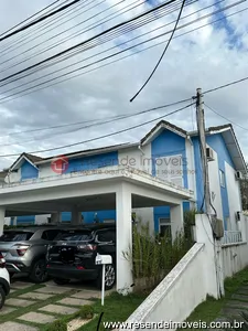 Casa em condomínio em Morada da Colina