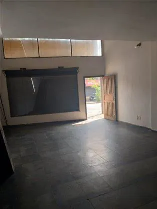 Loja para aluguel em Manejo