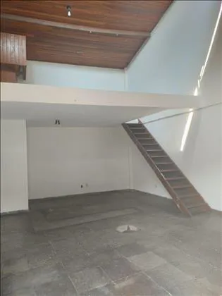 Loja para aluguel em Manejo