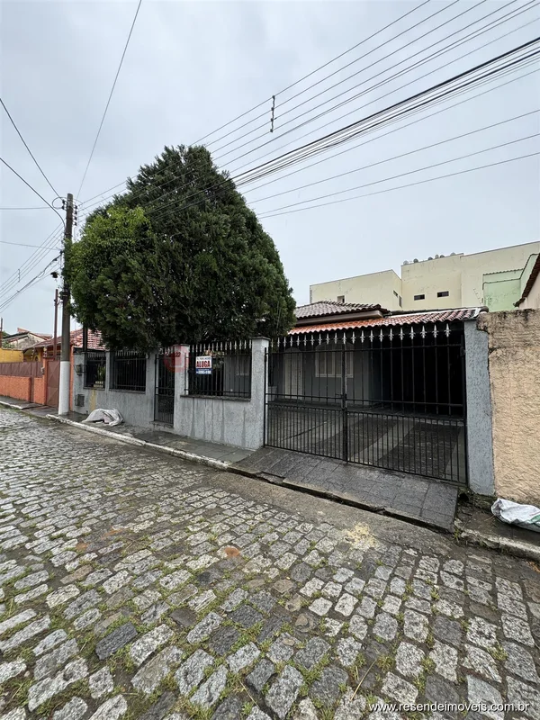 Foto 1 de 20 - Casa para aluguel em Vila Santa Cecília