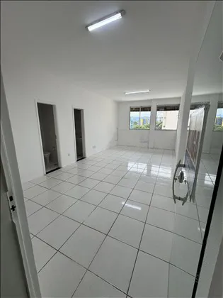 Sala Comercial para aluguel em Jardim Jalisco - Imobiliária Perfil Imobiliária