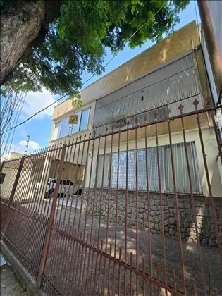 Casa para venda em Centro