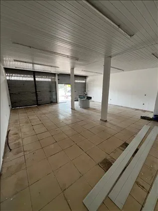 Loja para aluguel em Morada da Montanha