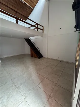 Loja para aluguel em Manejo