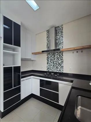 Casa em condomínio para venda e aluguel em Morada da Colina