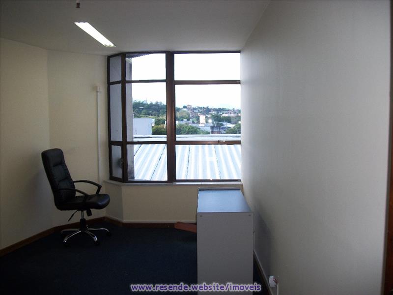 Sala Comercial para Alugar no Jardim Tropical em Resende RJ