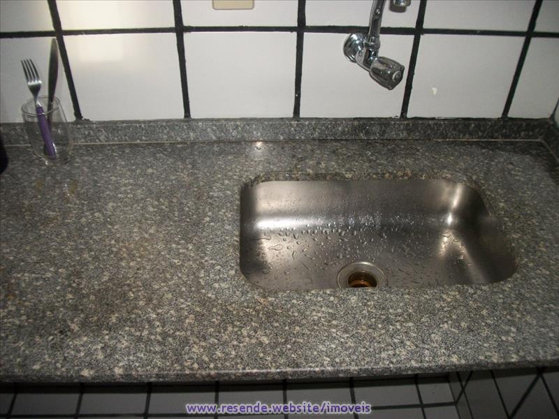 Sala Comercial para Alugar no Jardim Tropical em Resende RJ