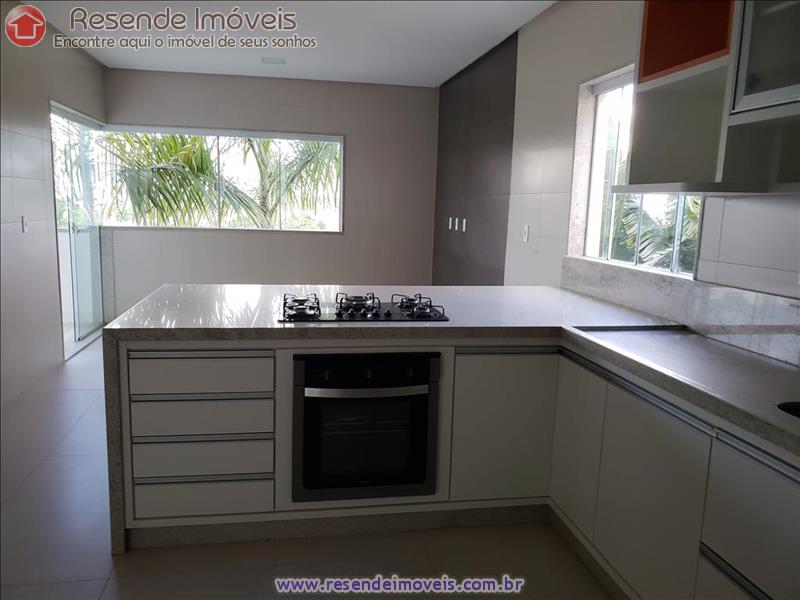 Casa em condomínio para Alugar ou Venda no Jardim Brasília II em Resende RJ
