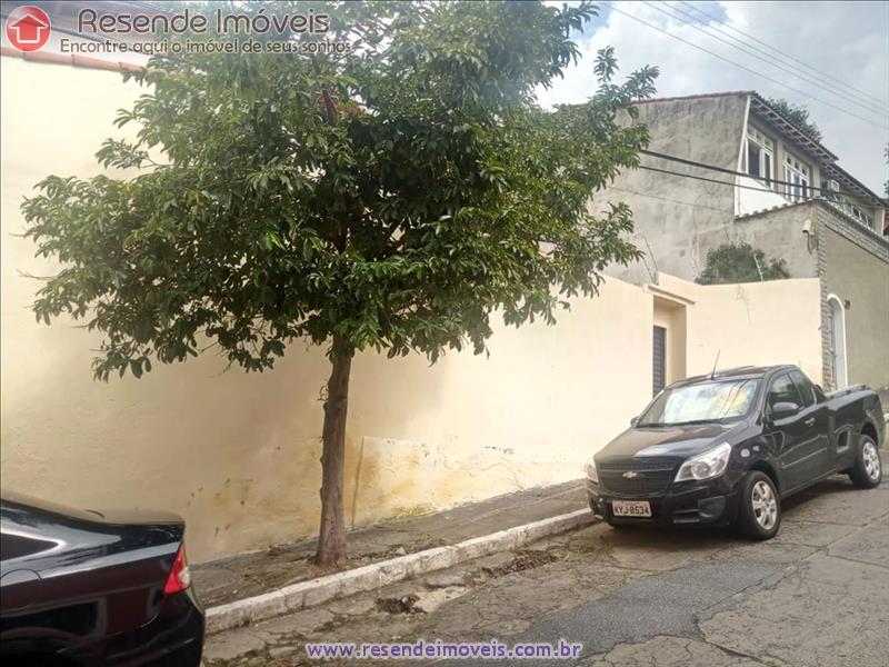 Casa para Alugar ou Venda no Centro em Resende RJ