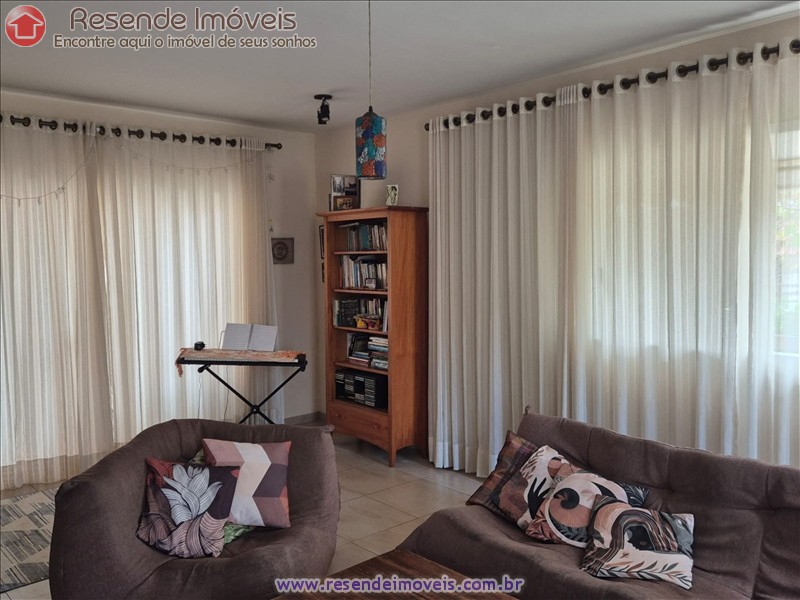 Casa a Venda no Montese em Resende RJ