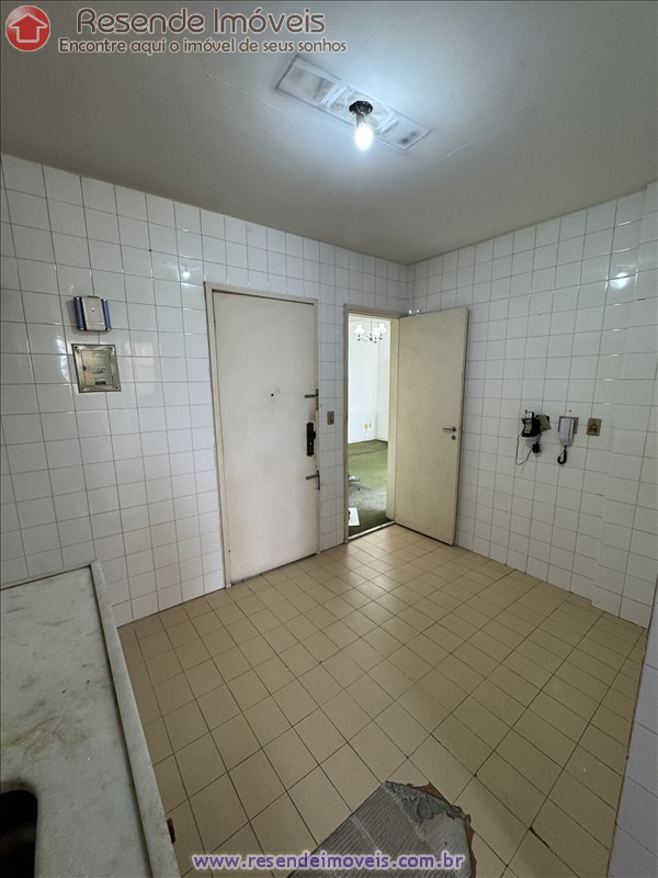 Apartamento a Venda no Comercial em Resende RJ