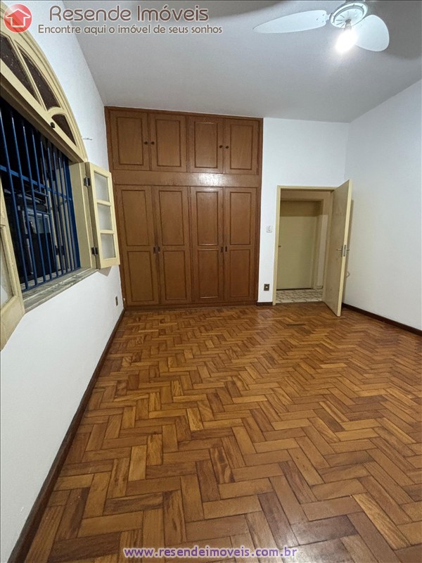 Casa comercial para Alugar no Santa Isabel em Resende RJ